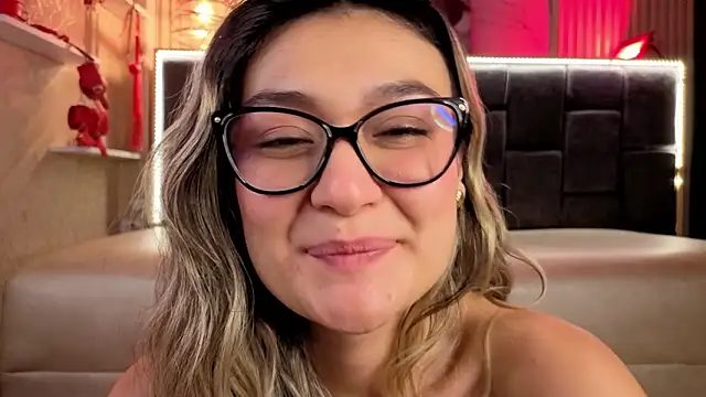 Im-Lola: онлайн-секс-чат