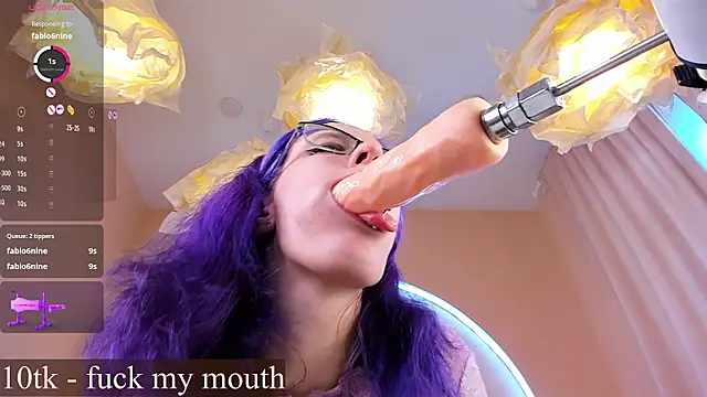 AuraLaunni live XXX chat