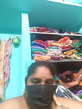 Villageanuty Show in webcam