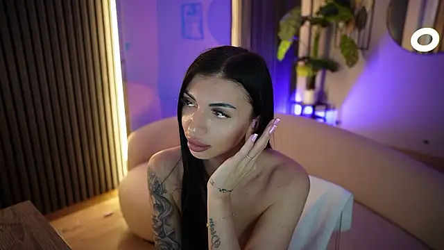 KaylaLuxx_'s Live XXX Chat