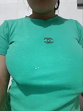 Shine_Mai Adlı Modelin Canlı XXX Sohbeti