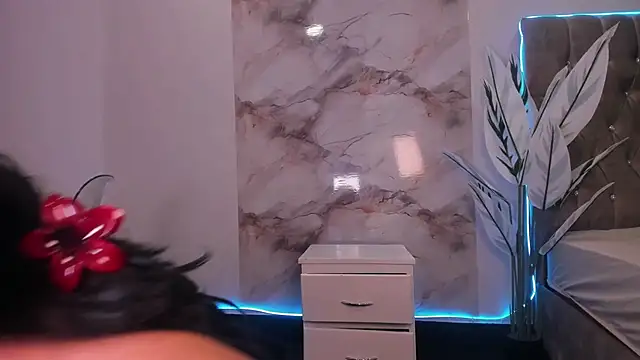 Calyselen: απευθείας συνομιλία ΧΧΧ