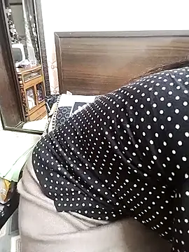 meenu_bhabhi547: απευθείας συνομιλία ΧΧΧ