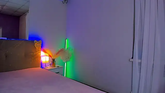 Laura_Leee élő XXX-chatje