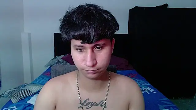 Im_Milan_Rs élő XXX-chatje