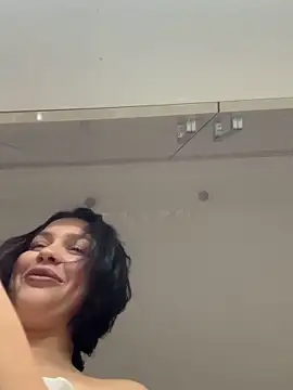 Онлайн чат XXX KikiWatson