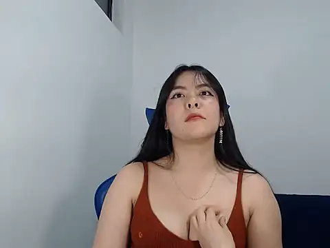 EloiseJun's Live XXX Chat