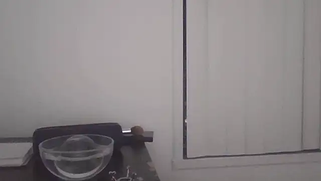 Webkamerová show cryptokimgirl