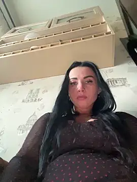 دردشة CrazzyChicks الجنسية المباشرة