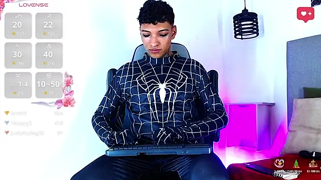 Rick_Wade Adlı Modelin Canlı XXX Sohbeti