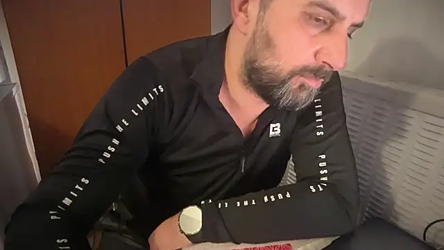 TARKAN1 Adlı Modelin Canlı XXX Sohbeti