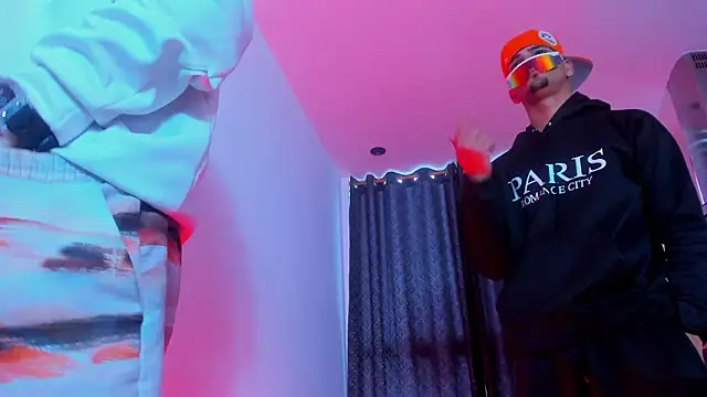 TheBatMansion Adlı Modelin Canlı XXX Sohbeti