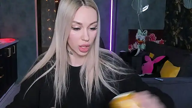 Blckmirrorr's Live XXX Chat