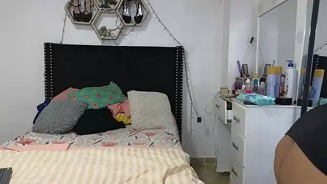 charlotte_077のライブXXXチャット