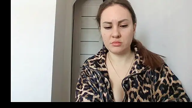 MeadowEyes Chat XXX in diretta