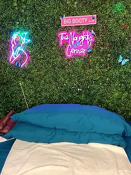 Chat +18 de RenaThickAss ao vivo