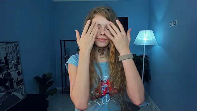 Chat +18 de RayaNenlia ao vivo