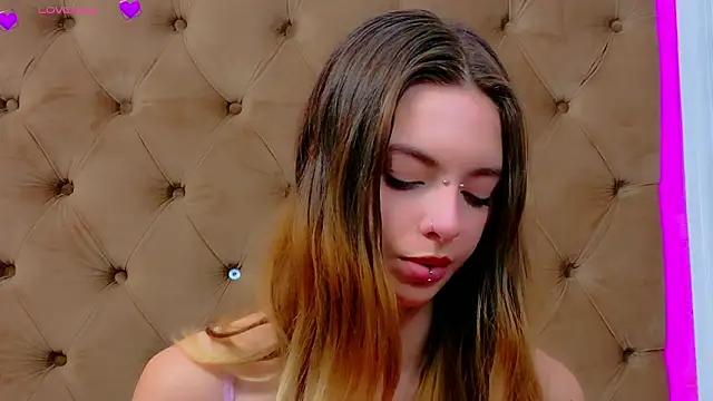 Živý XXX chat CoraVex