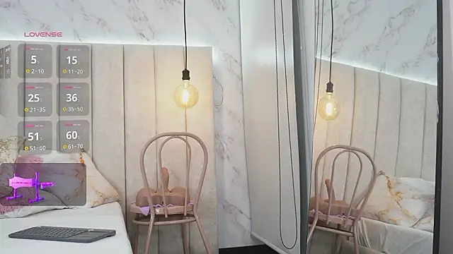 Annyy_Rosseのウェブカメラショー