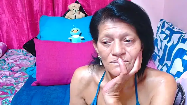 SLUTTYROXY Chat XXX in diretta