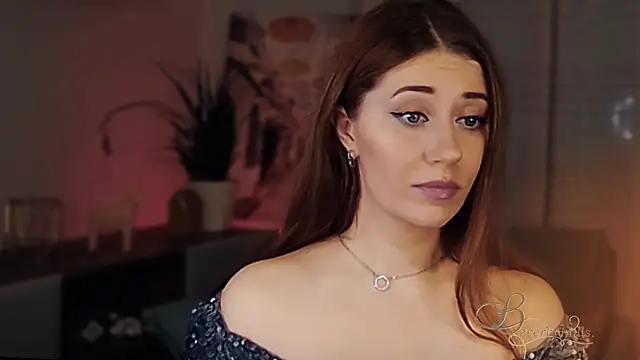 Chat +18 de MissBeverlyMills ao vivo