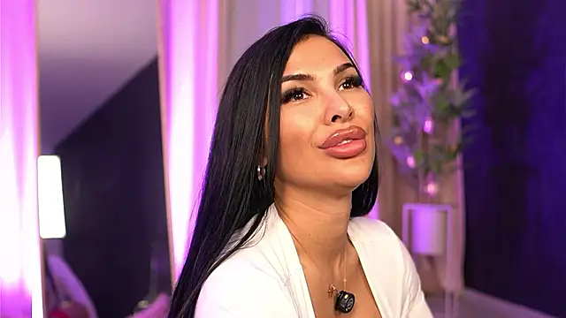 firesbomb777 Adlı Modelin Canlı XXX Sohbeti