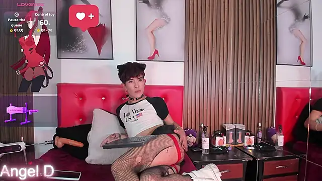 Angeldust19 Adlı Modelin Web Kamerası Şovu