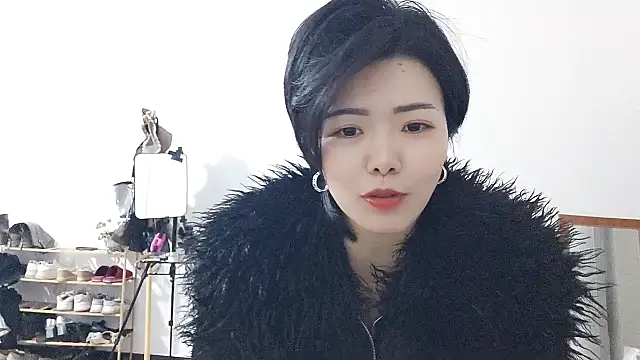 Lulu-uu Adlı Modelin Canlı XXX Sohbeti