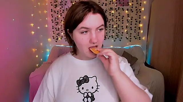 Онлайн чат XXX lovelyy_julia