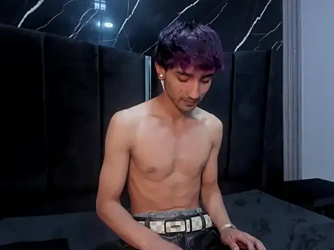 KrisX_hl élő XXX-chatje