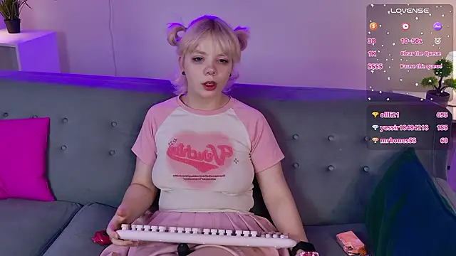 Waifu_Ketrin 即時 XXX 聊天