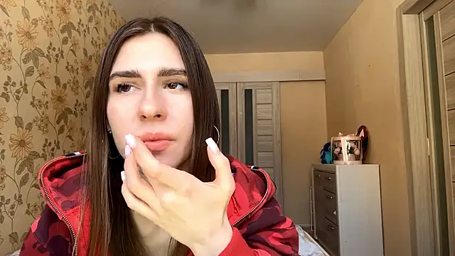 ElsieKuhlmann Adlı Modelin Canlı XXX Sohbeti