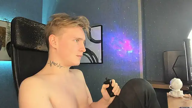 XXX chat uživo modela AlexxSweet