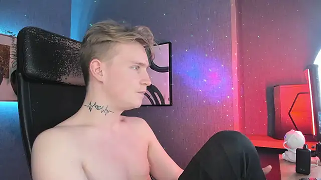 XXX chat uživo modela AlexxSweet