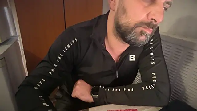 TARKAN1 Chat XXX live