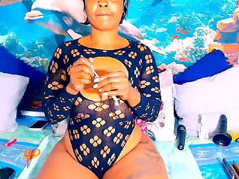 Chat +18 de Cherrybootyjoy ao vivo