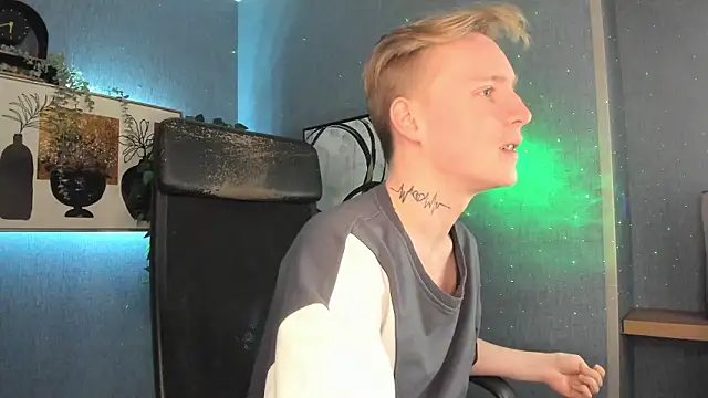 AlexxSweet Adlı Modelin Canlı XXX Sohbeti