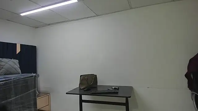 Chatroom XXX en direct de Aisha_hotts777