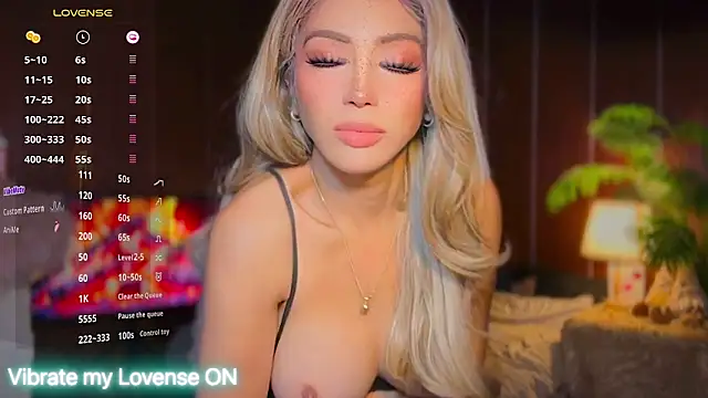 Miss-Victoria69 Adlı Modelin Canlı XXX Sohbeti