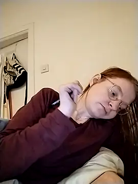 jannis1992 Adlı Modelin Canlı XXX Sohbeti