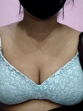 Hemaindia's Live XXX Chat