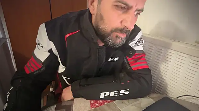 Živý XXX chat TARKAN1