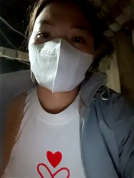 nat-tri's Live XXX Chat