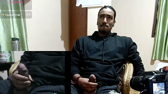 Gre3k_god's Live XXX Chat