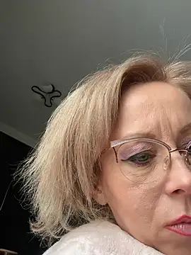 LuxuryNika 现场XXX聊天