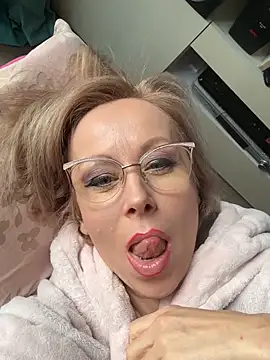 Chat XXX en directo de LuxuryNika