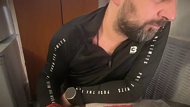 Chat +18 de TARKAN1 ao vivo