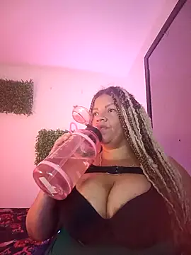 Eva_Luxei élő XXX-chatje