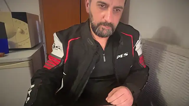 TARKAN1 live XXX chat