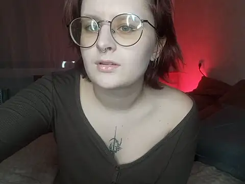 Chat +18 de Kira_Chain ao vivo